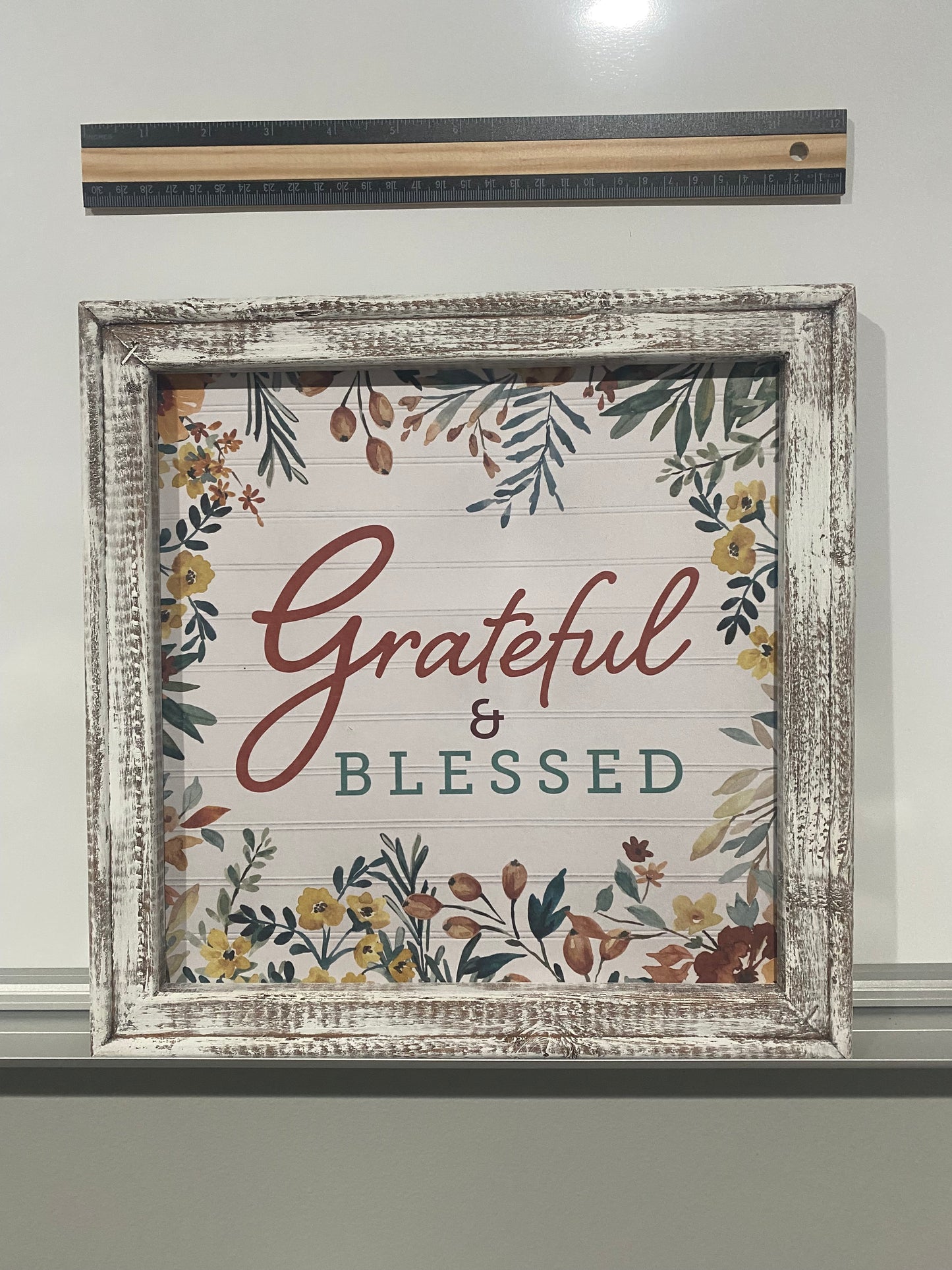 Handmade Craft / "Grateful" Hanging Décor Plaque