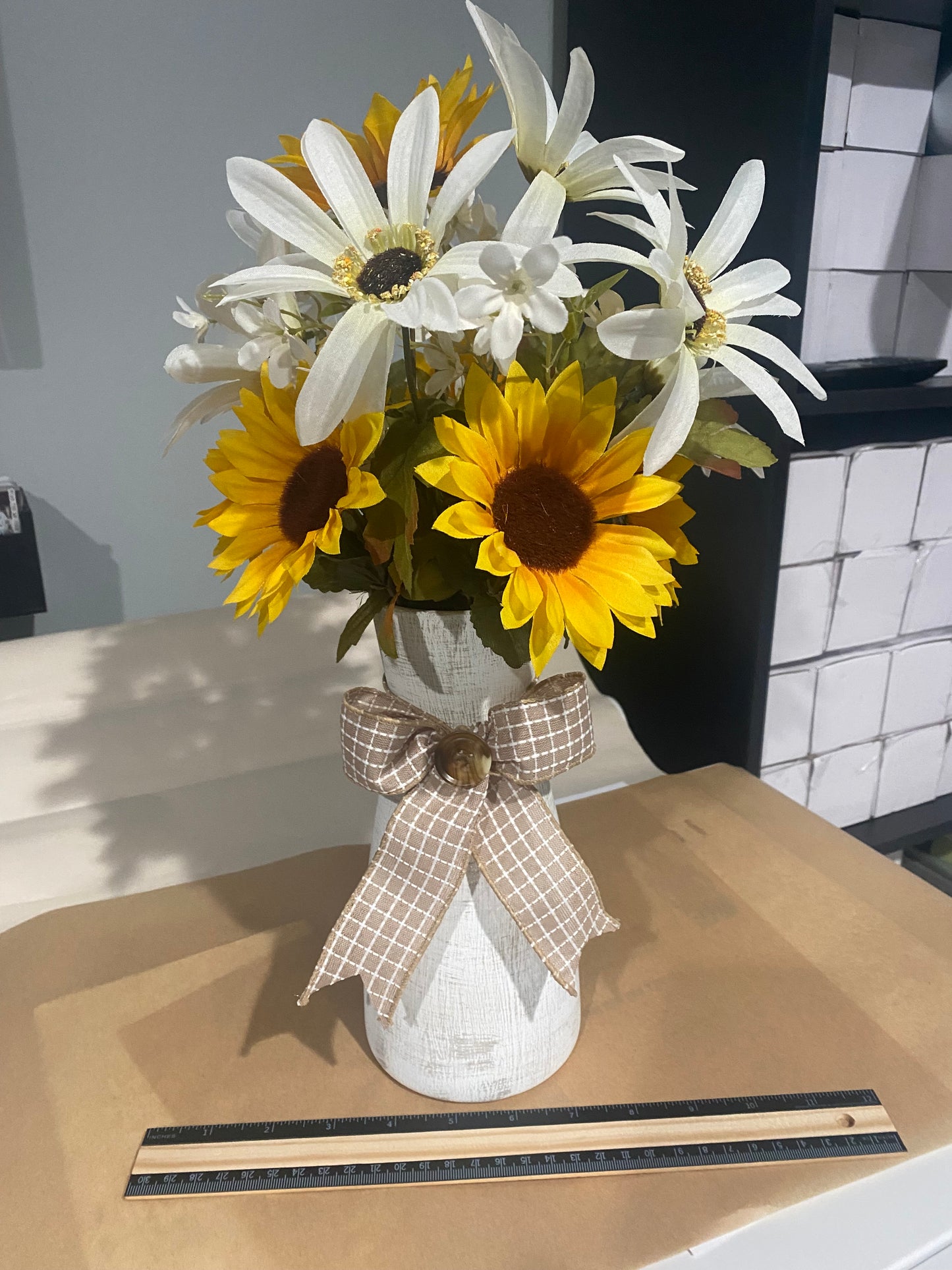 Handmade Craft / Daisy Floral Arrangement